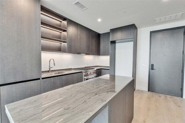 Foto del edificio - 610 Davis St