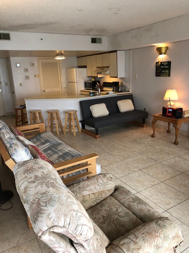 sala de estar/cocina frente al mar - 1605 S Ocean Blvd