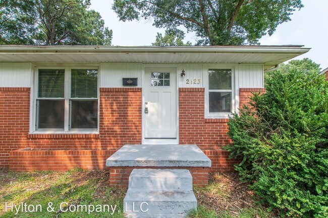 Building Photo - 3 br, 2 bath House - 2123 Bishop Street
