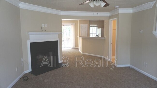 Foto del edificio - 5705 Hampton Ct