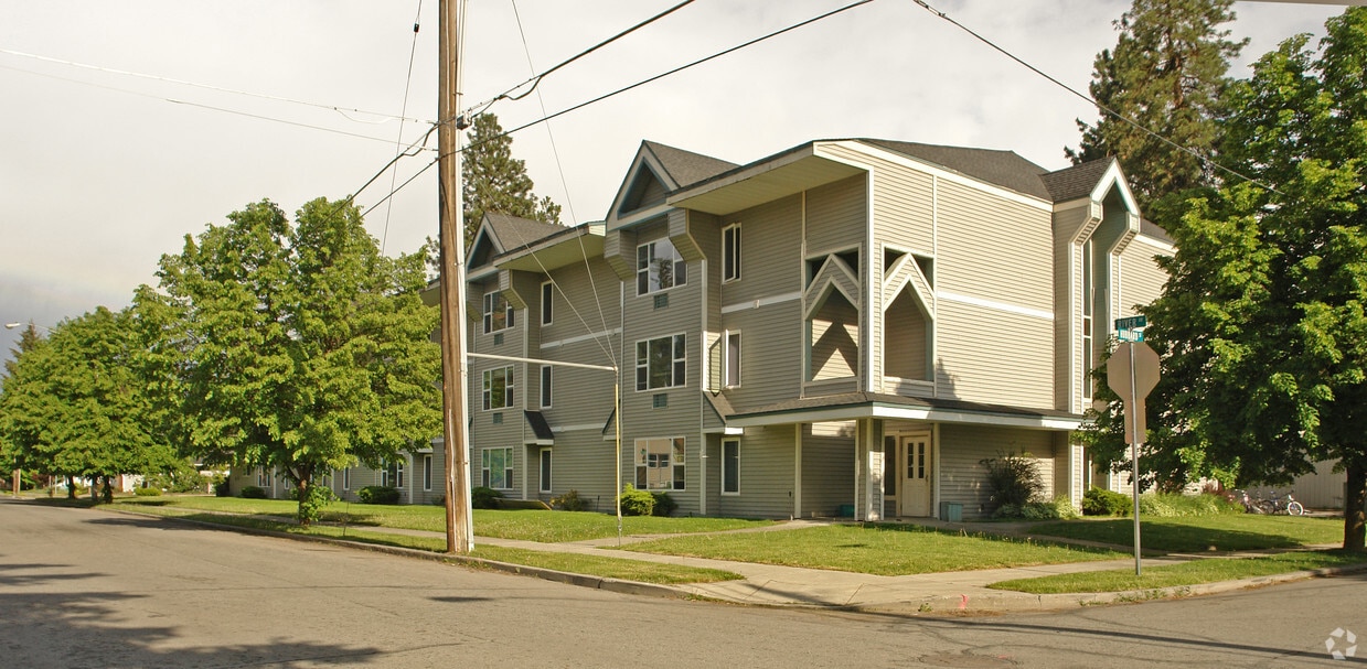Primary Photo - Fort Sherman Apartments