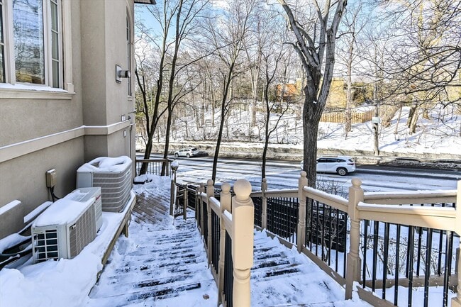 Building Photo - 50 Old Yonge St