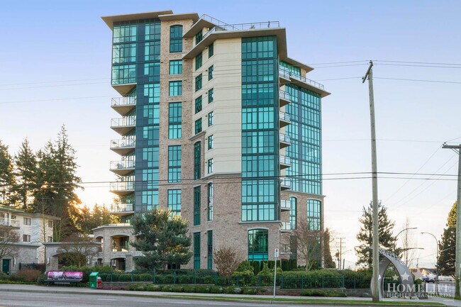 Photo du bâtiment - Belaire – Spacious 2 Bed, 2 Bath Concrete High-Rise with Ocean Views in White Rock