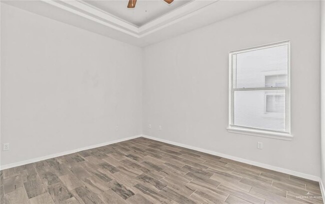 Foto del edificio - 512 Downing Ave