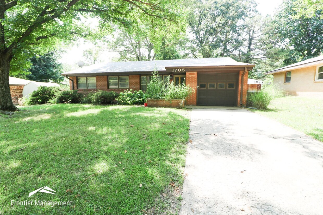 3 br, 1 bath House - 1705 Kenmar Dr. Photo