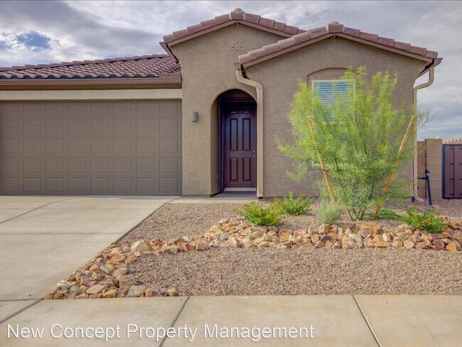 Foto del edificio - 5 br, 3 bath House - 13255 E Cliff Heights...