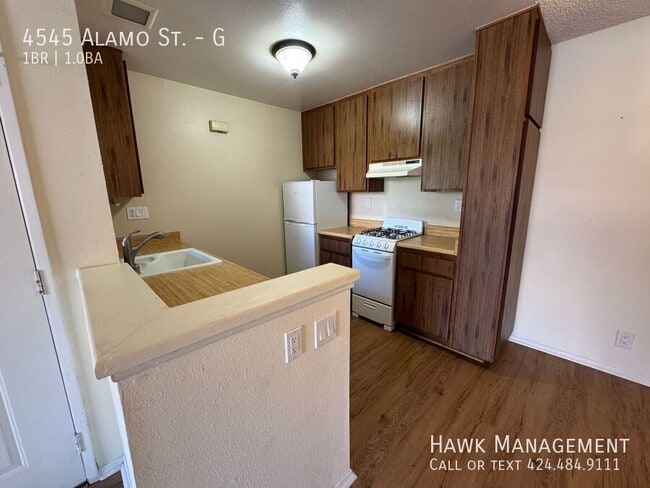 Building Photo - 4545 Alamo St