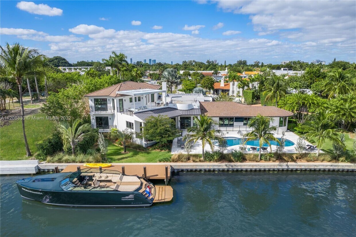 Foto principal - 2801 Flamingo Dr