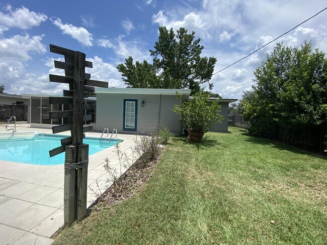 Foto del edificio - 7400 Judd Way