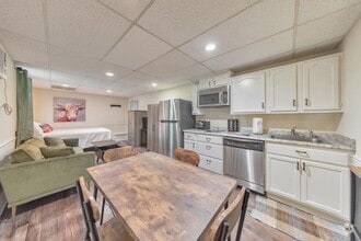 Building Photo - 1502 Rockcrest Way