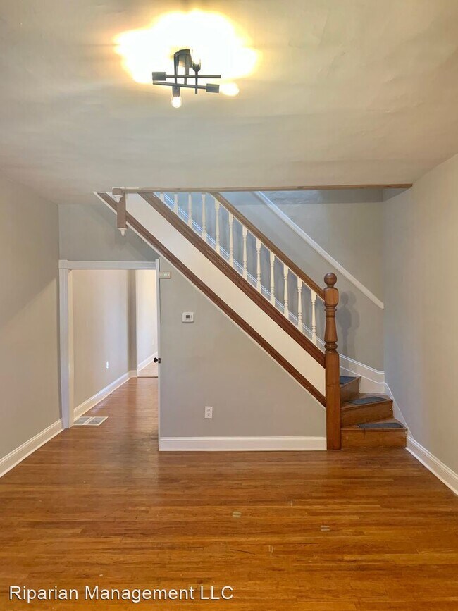 Foto del edificio - 3 br, 1 bath House - 2215 Ruskin Ave