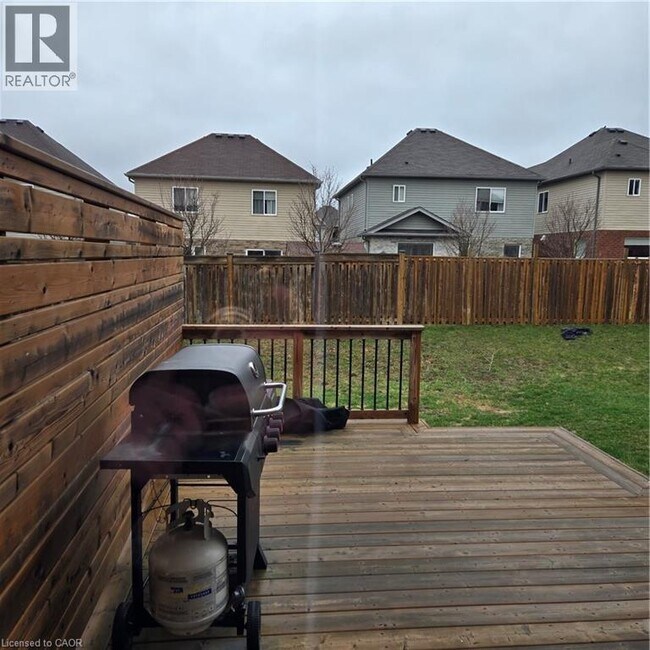 Photo du bâtiment - 24 Freer Dr