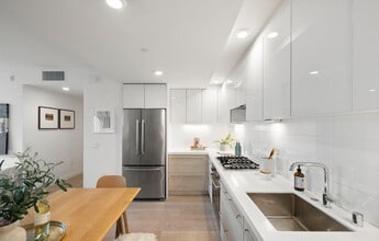 Building Photo - 555 Fulton St