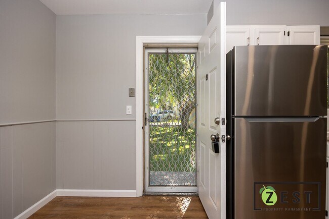 Foto del edificio - 3BDRM Warren Home!