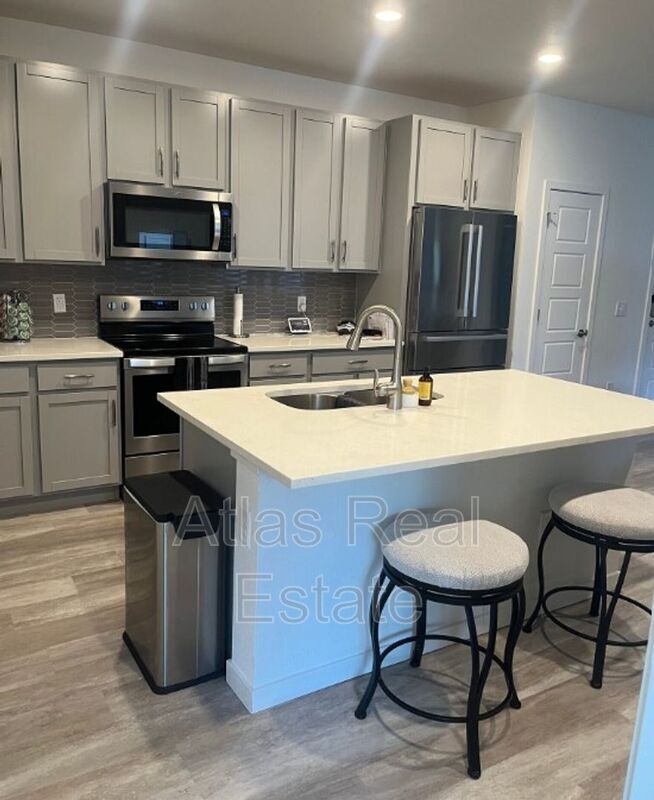 Foto principal - 9287 S Twenty Mile Rd