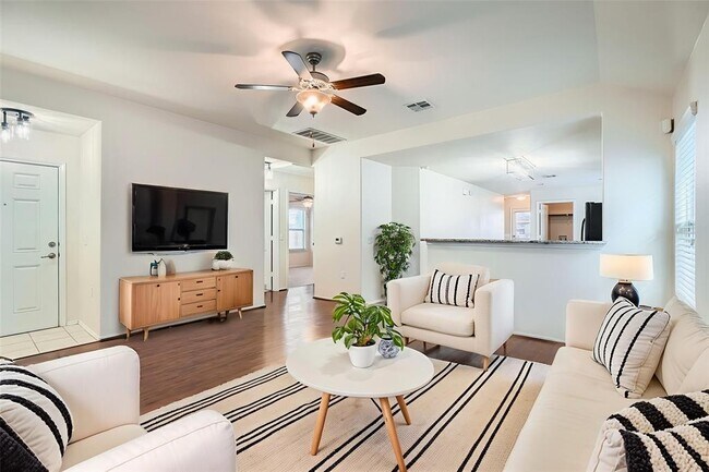 Foto del edificio - 6905 Crestone Rd