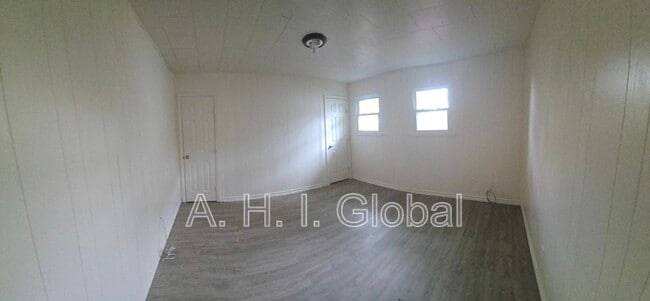 Building Photo - 1033 Dunaway St