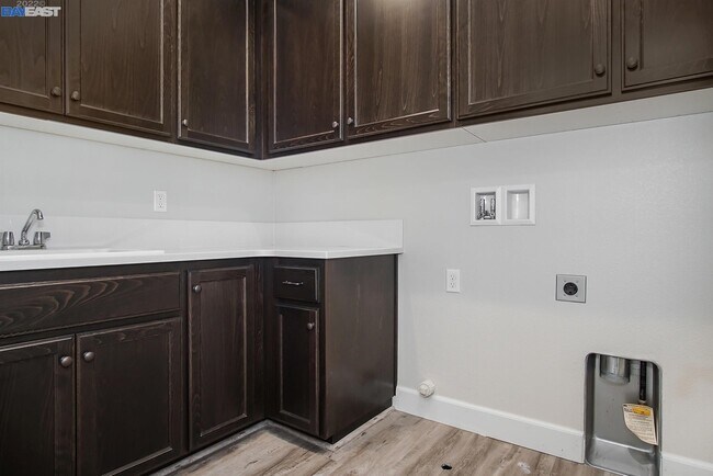 Foto del edificio - 5517 Pinnacle View Way