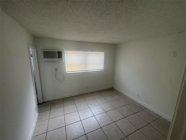 Foto del edificio - 5174 NE 6th Ave