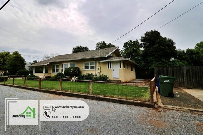 Foto del edificio - 1504 Magnolia Ave