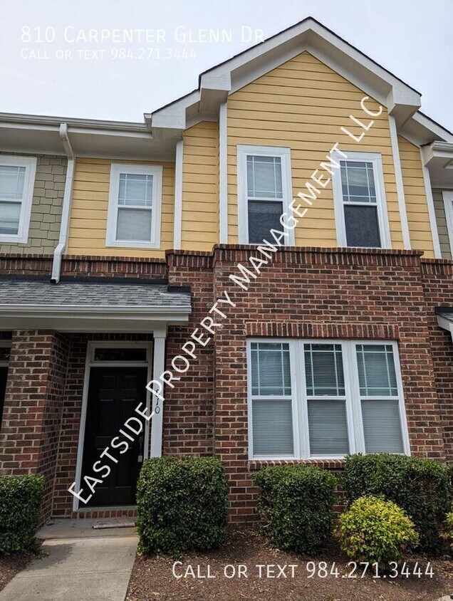 Foto principal - 810 Carpenter Glenn Dr