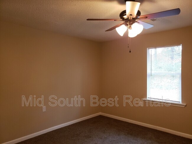 Foto del edificio - 3817 Weldon Ave