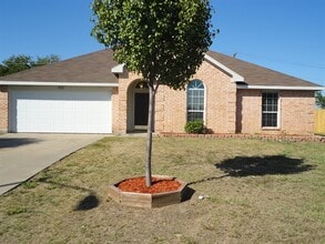 Building Photo - 512 Timber Dr