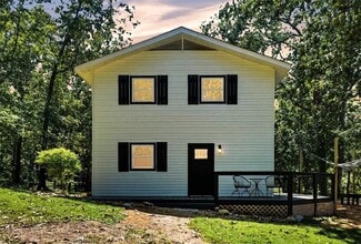 Building Photo - 96 Collins Rd