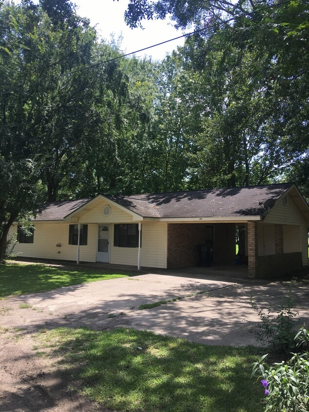 3806 Decoux Rd, Youngsville, LA 70592 House Rental in Youngsville, LA