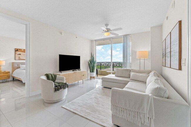 Building Photo - 550 Okeechobee Blvd