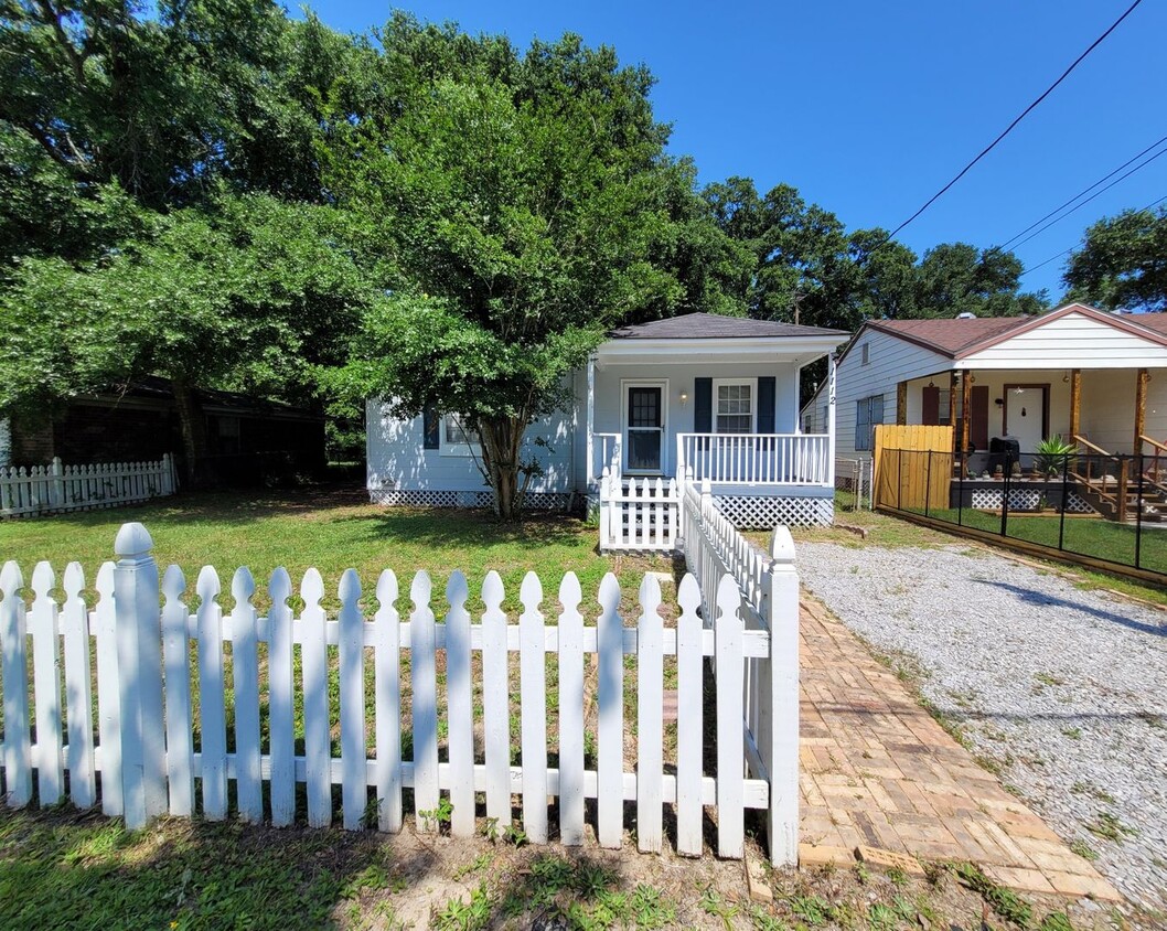 Foto principal - 1112 Polk Ave