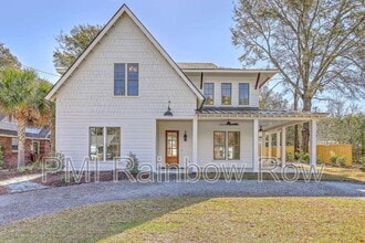 Building Photo - 755 Adluh St