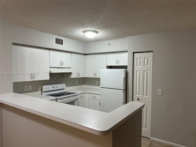 Foto del edificio - 2173 Renaissance Blvd