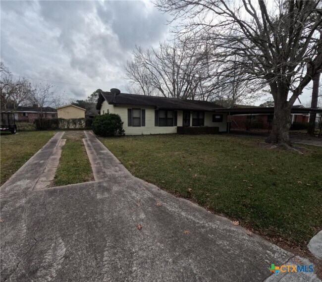 Foto del edificio - 103 Pleasure Dr