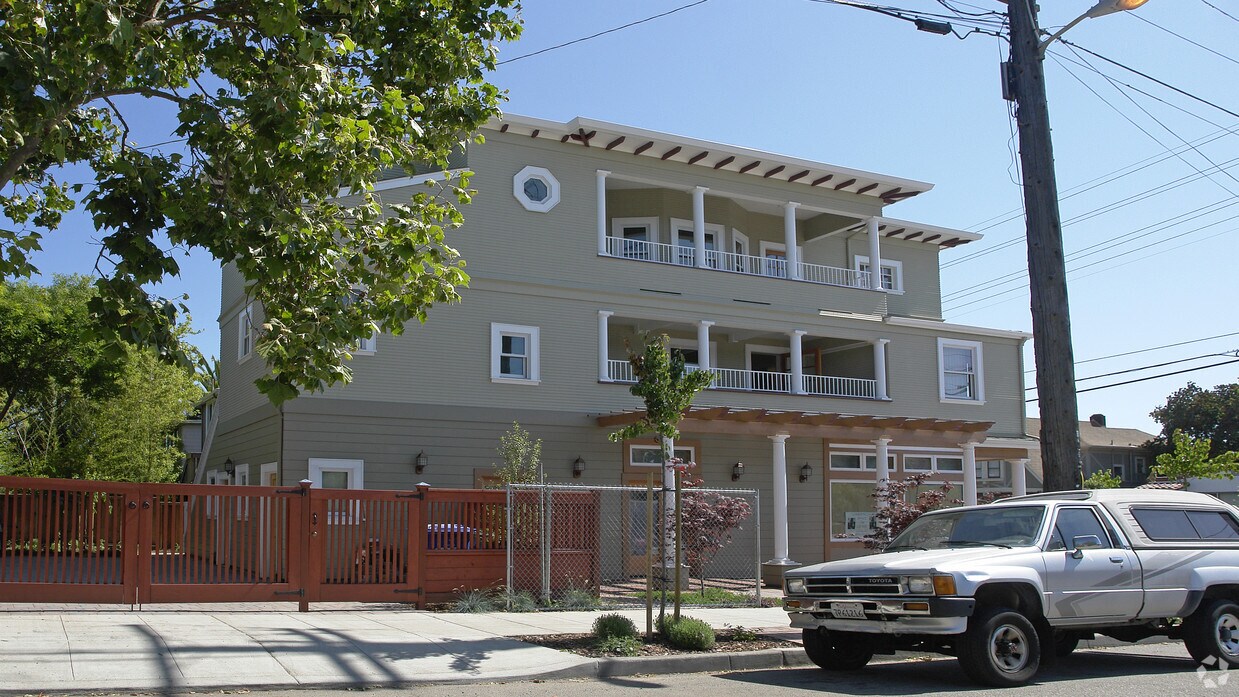 Building Photo - 3045 Shattuck Ave