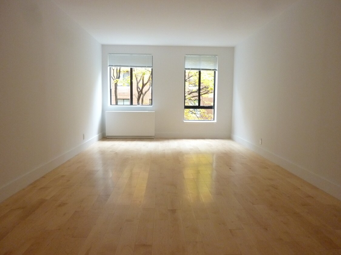 Foto principal - 400 W 53rd St