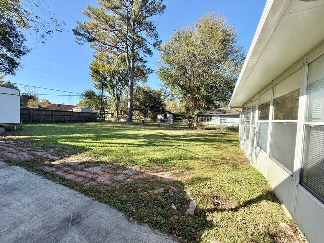 Foto del edificio - Home For Lease