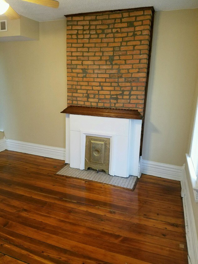 Primary Photo - 1115 Highland St
