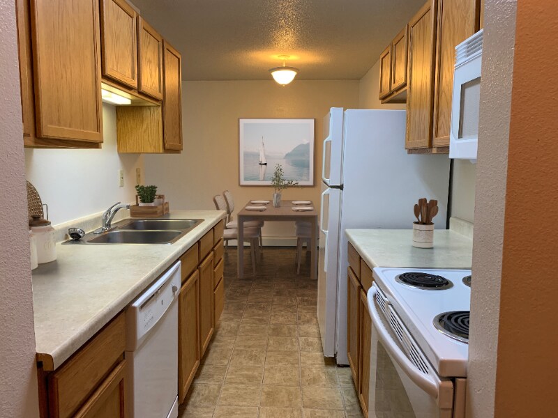 Foto principal - 1401 12th St E