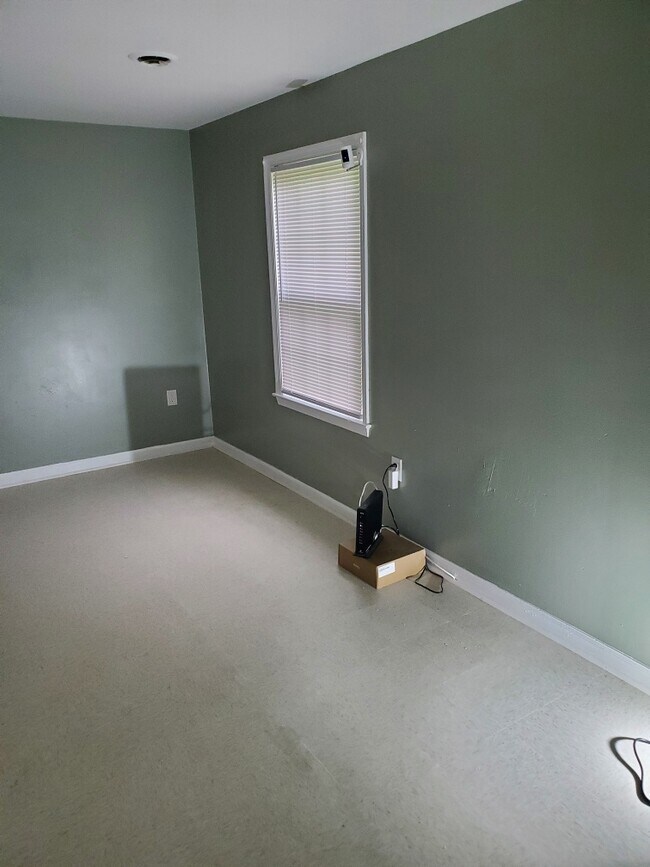 Foto del edificio - 219 Kentucky Ave Petersburg, VA 23803