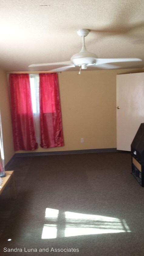 Building Photo - 12450 Cuatro Aces Cir
