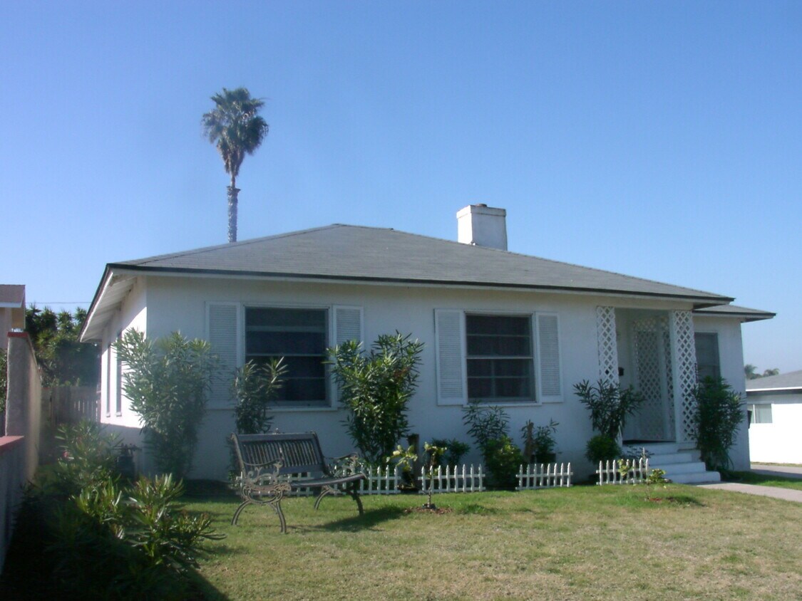 Foto principal - 2220-2222 Reo Drive