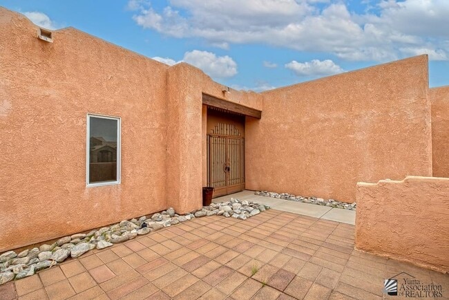 Building Photo - 10431 Av la Primera