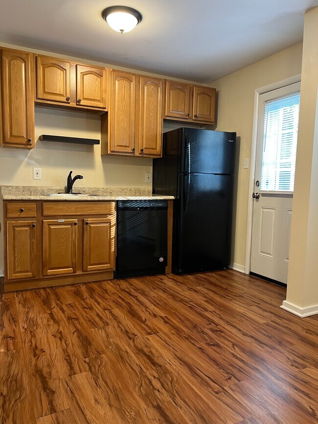 Foto del edificio - 508 Berkshire Ln