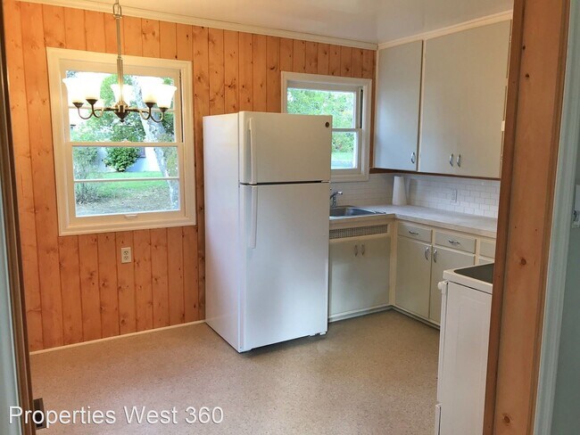 Foto del edificio - 2 br, 1 bath House - 9032 Mt. Baker Ave.