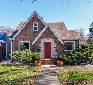 Building Photo - 608 S College Ave