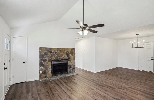 Foto del edificio - 109 Rosswood Dr