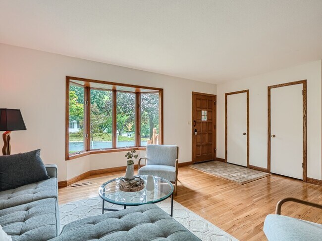 Foto del edificio - 8840 Morris Rd