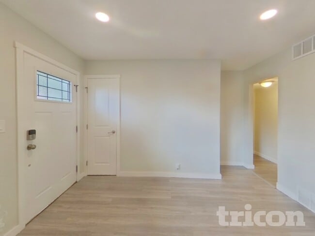 Foto del edificio - 1224 Norwood Ave