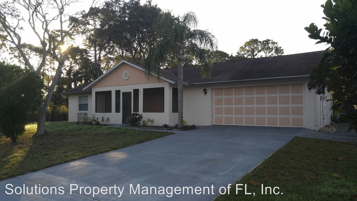 Foto principal - 5025 Carter St